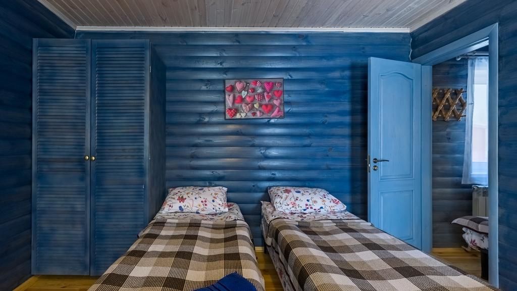 Дома для отпуска AVENTURIER CLUB houses in a line Rozhny-5
